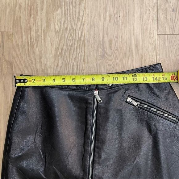 🔴 Vintage JC de Castelbajac leather skirt - Picture 12 of 15